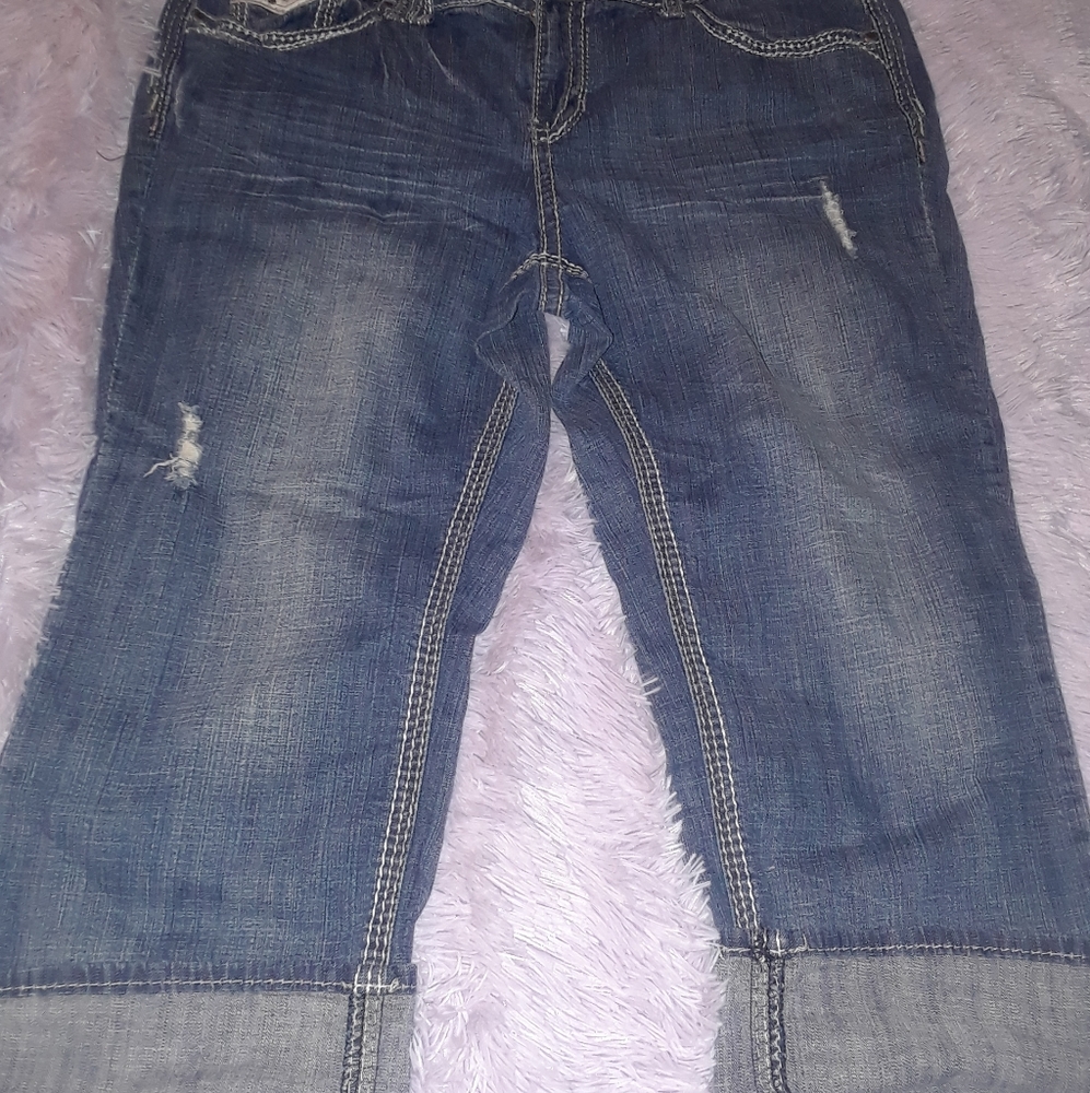 Hydraulic capris